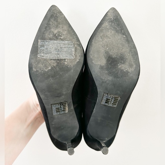 Forever 21 Black Pointed Toe Faux Suede Pumps sz 7 - Picture 6 of 7